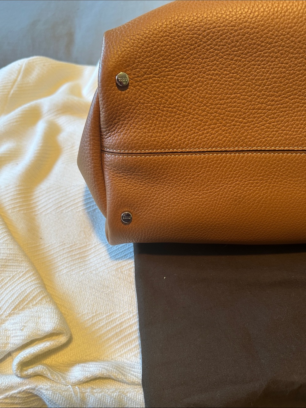 Tod's Tan & Brown Leather Tote Medium - Brown and Burgandy - Picture 13 of 14